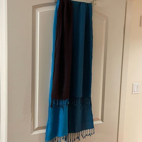 Royal blue & brown soft scarf - Picture 5 of 9